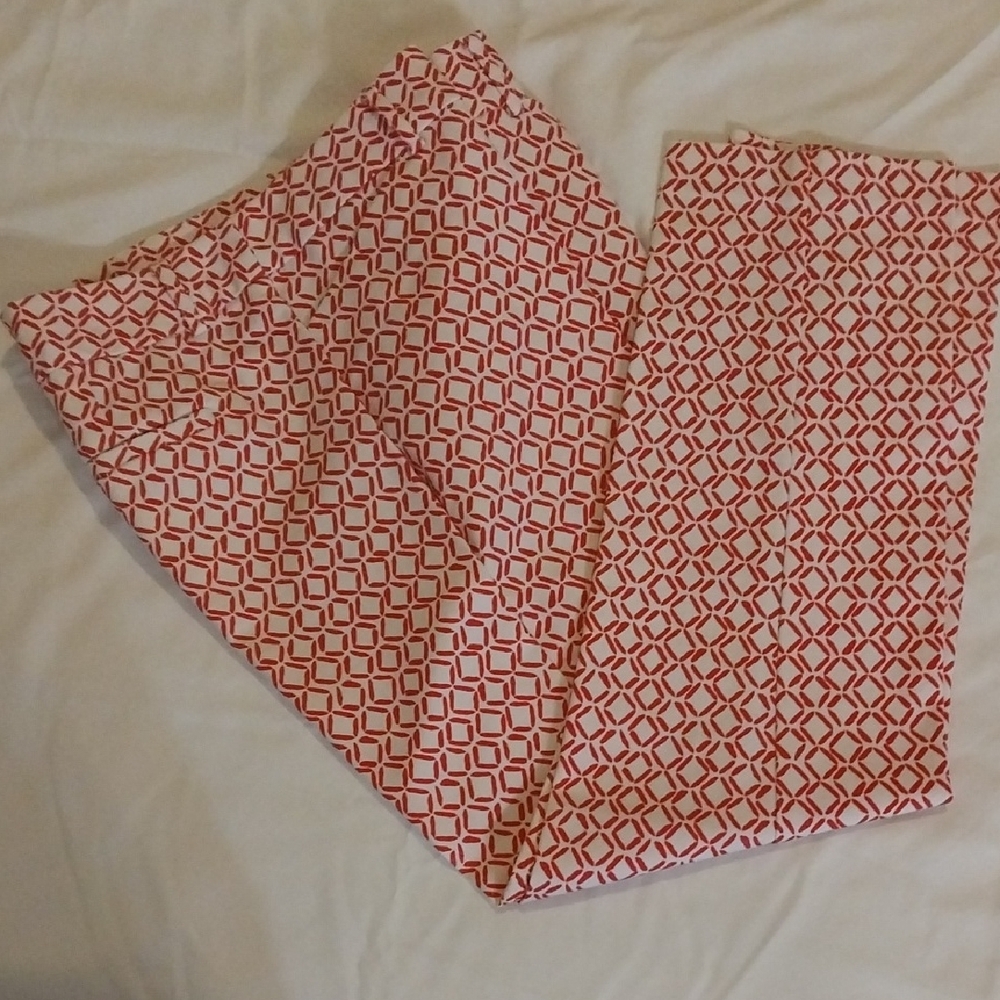 Liz Claiborne EMMA Hot Pink and White Geometric Pattern Pants